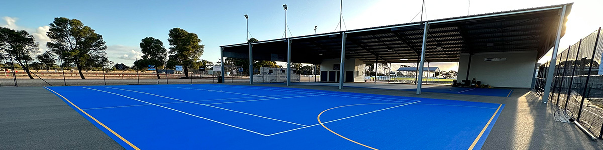 Multi-use court and shelter